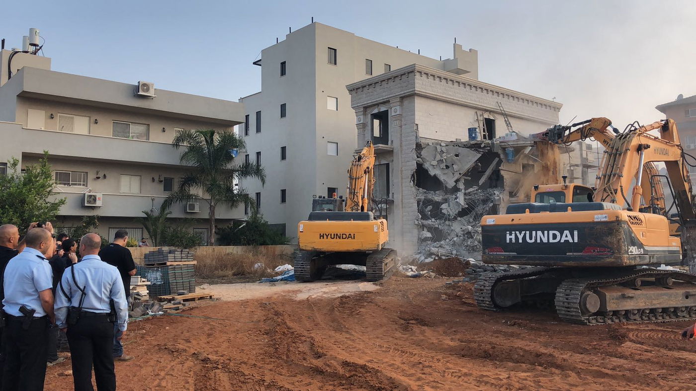 כך הרסה המשטרה מבנים בג'לג'וליה • צפו