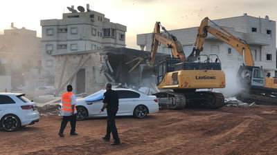 כך הרסה המשטרה מבנים בג'לג'וליה • צפו