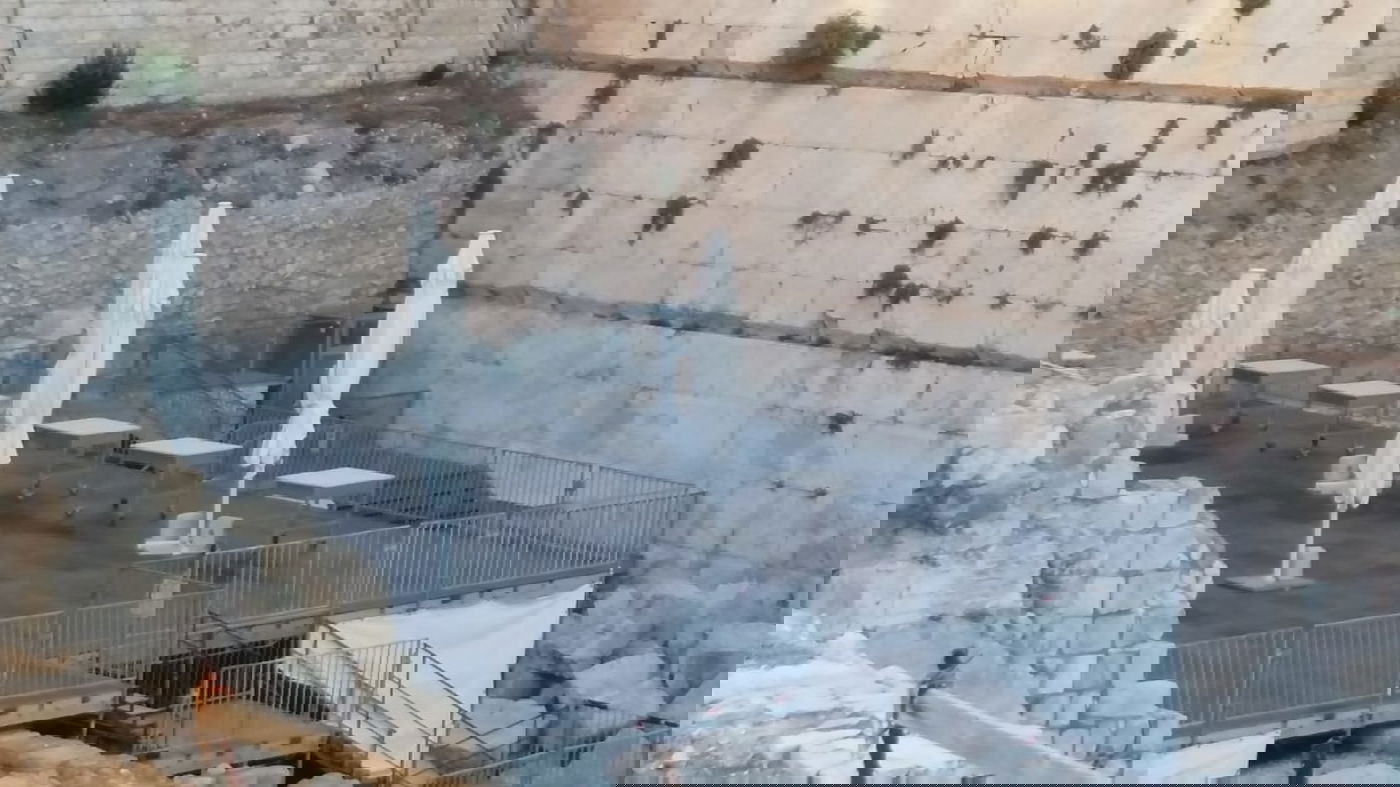 הרחבה הרפורמית הבוקר, ריקה