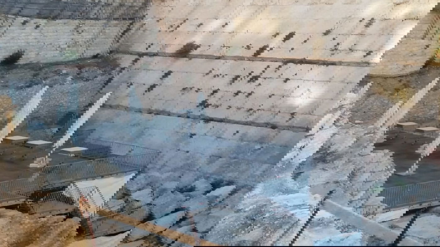 הרחבה הרפורמית הבוקר, ריקה