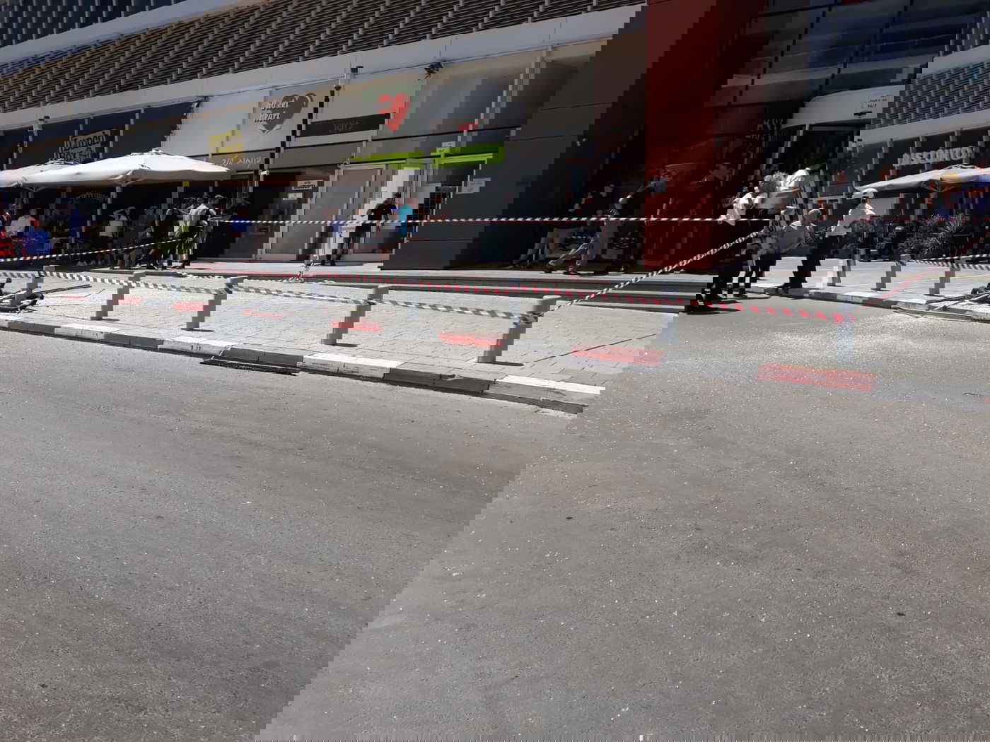 נס בבני ברק: חלון זכוכית ענק נפל מהקומה ה-20