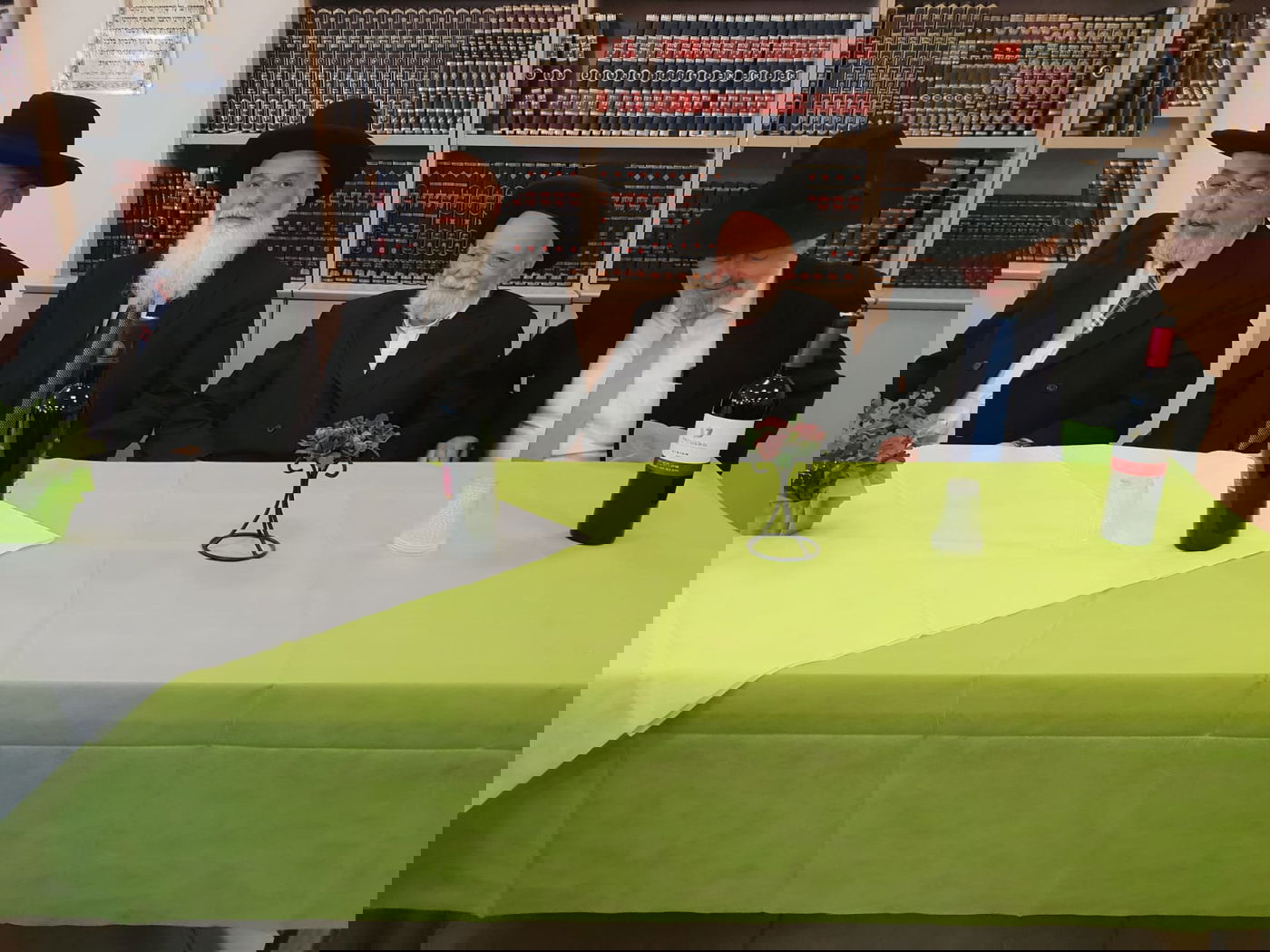 בלעדי: ראב"ד ירושלים הגאון רבי אליהו  אברג'ל נפרד מבית הדין