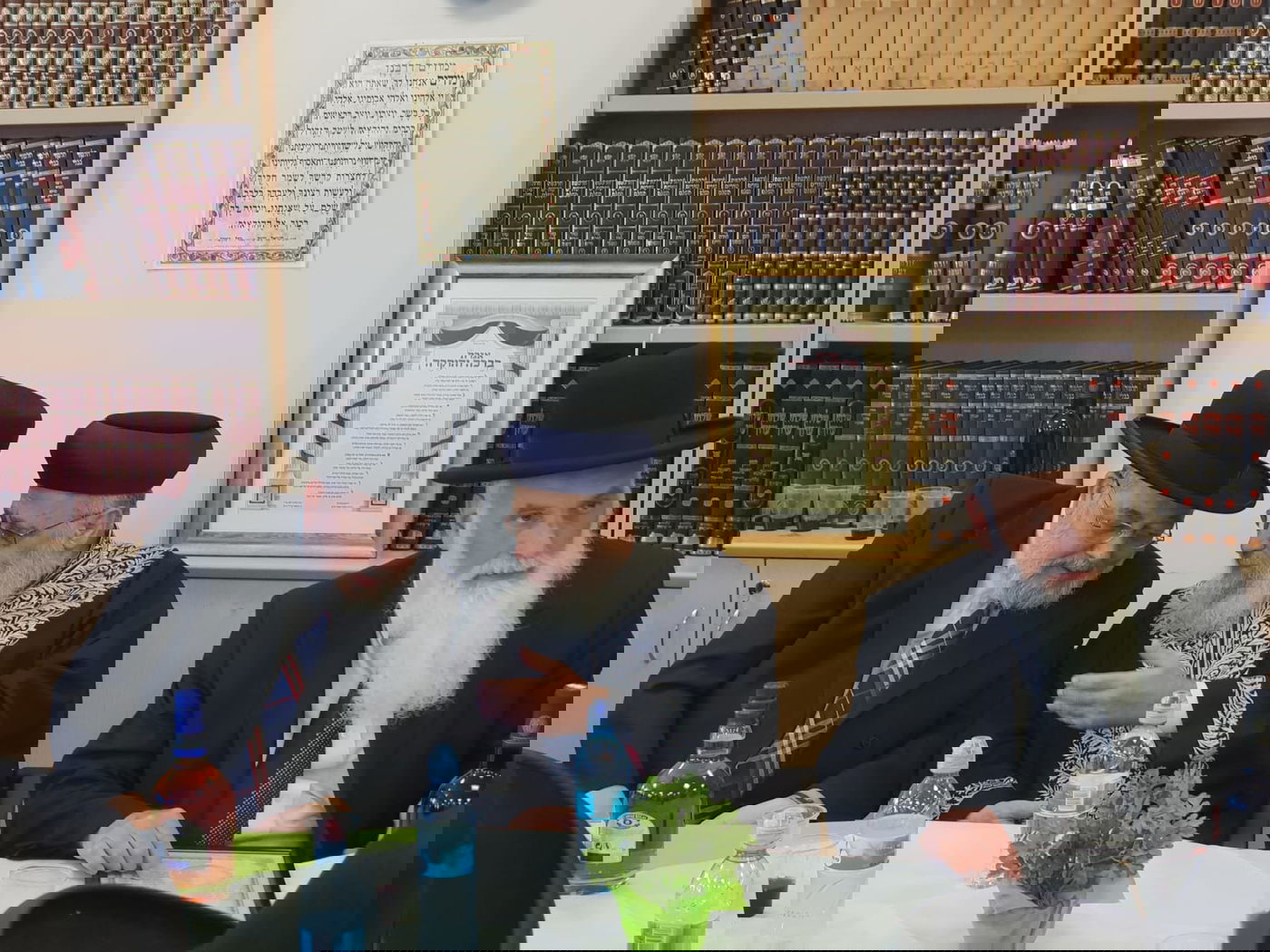 בלעדי: ראב"ד ירושלים הגאון רבי אליהו  אברג'ל נפרד מבית הדין