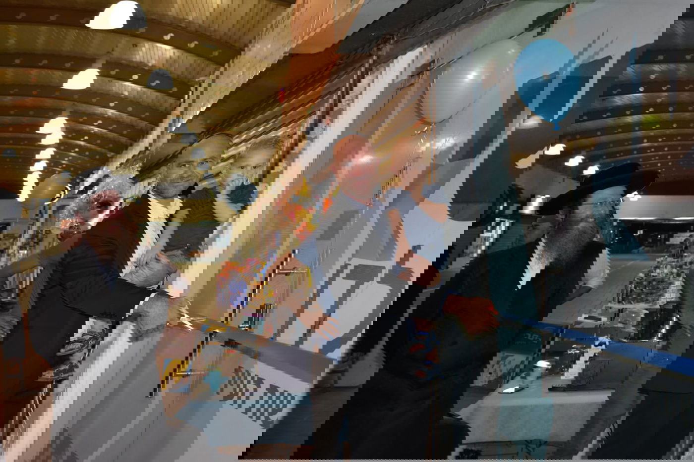 האדמו"ר בחנוכת המטה