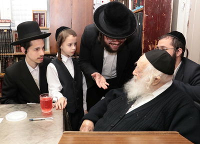 ה'ינוקא' שסיים 8 פעמים ש"ס, בחן את בני גילו