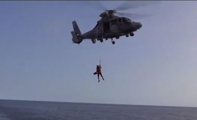 בלב ים: כלי שיט מתאבדים ומטוסי קרב. צפו