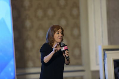 נויה מנדל בקטע "סטנדאפ בריאות" • צפו