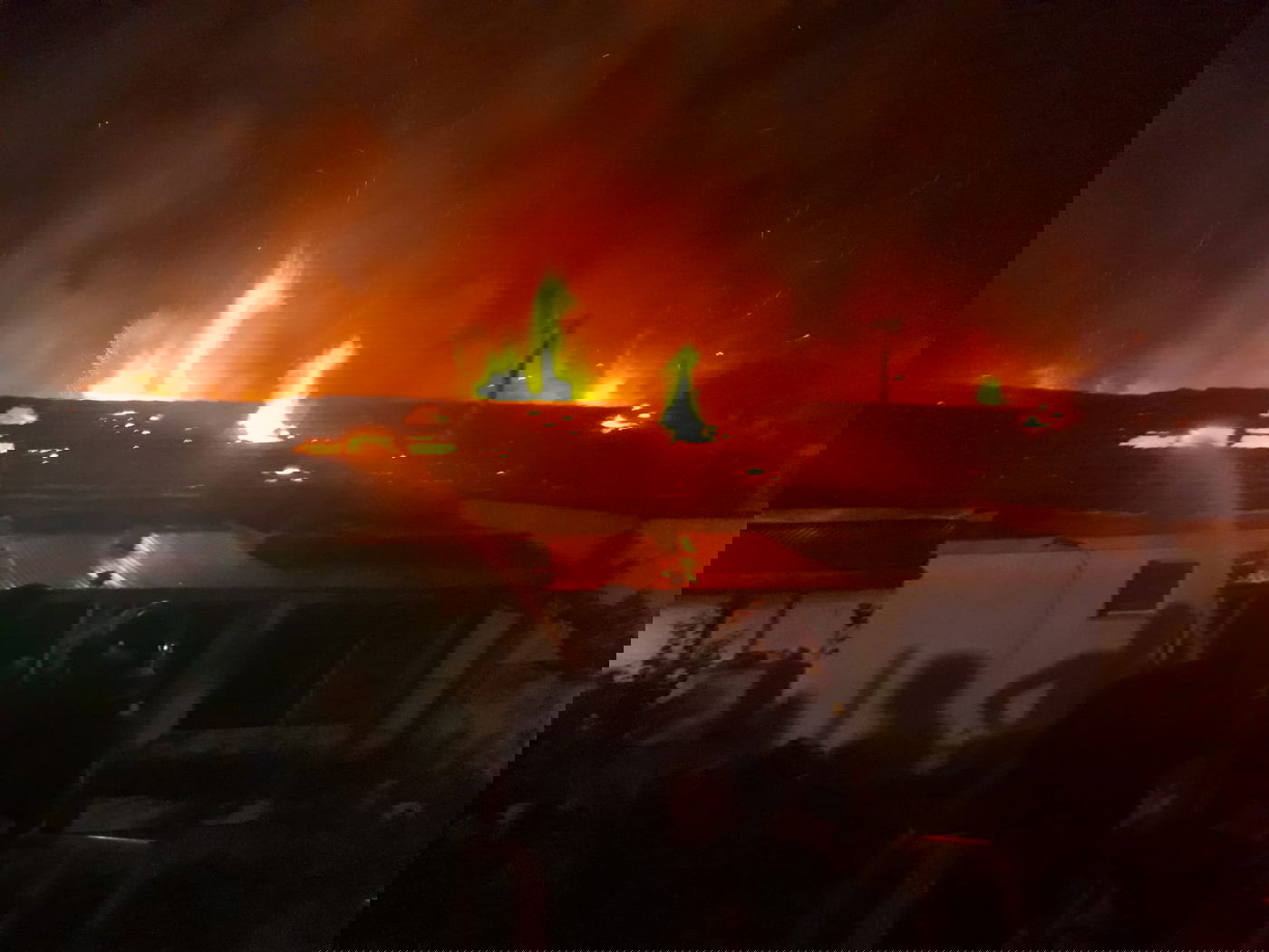 שלושה בתים נשרפו כליל  ב'קרית ענבים'