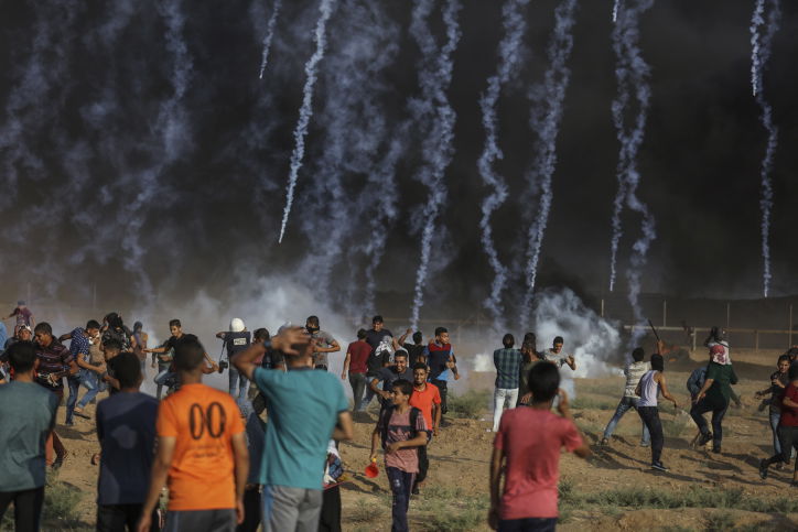 ירי של רימוני גז על מחבלי החמאס