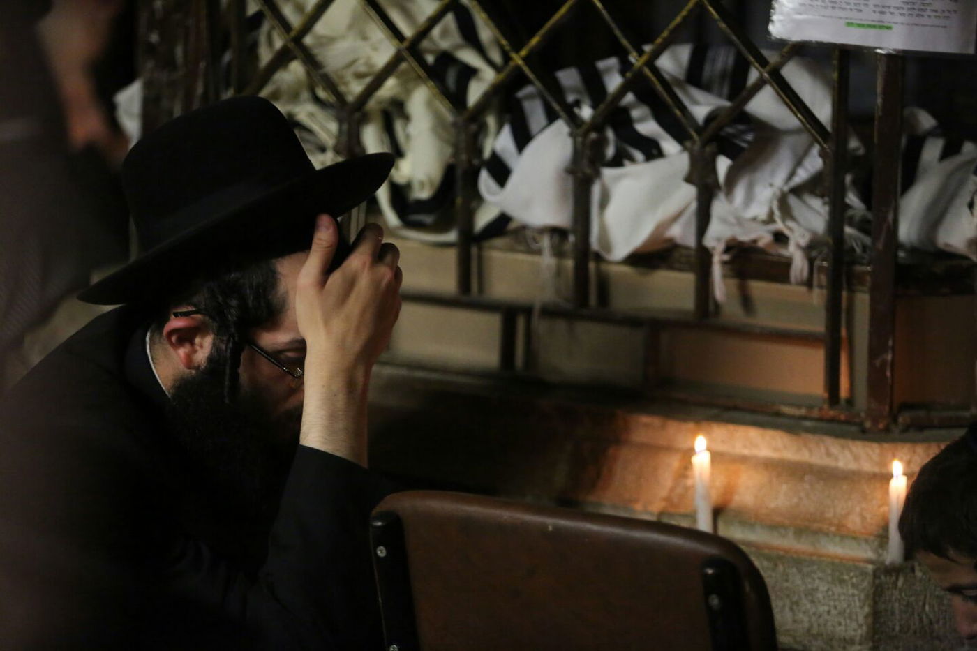 דַּרְכֵי צִיּוֹן אֲבֵלוֹת • הבכי על החורבן במאה שערים