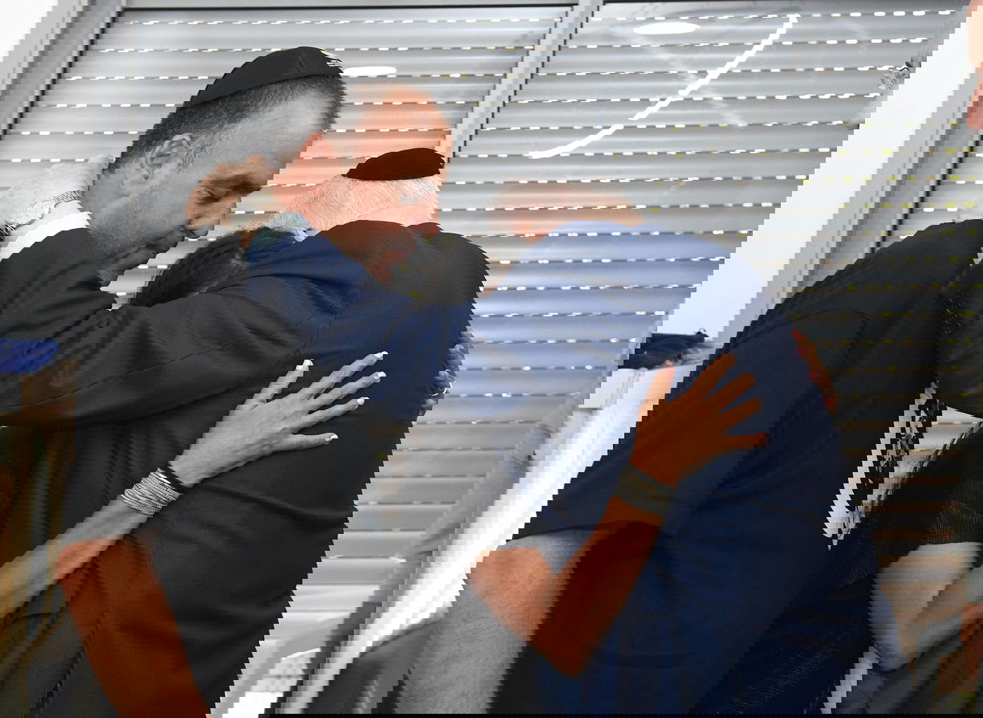 האלמוני שדאג לאוכל למשפחת החייל שנהרג