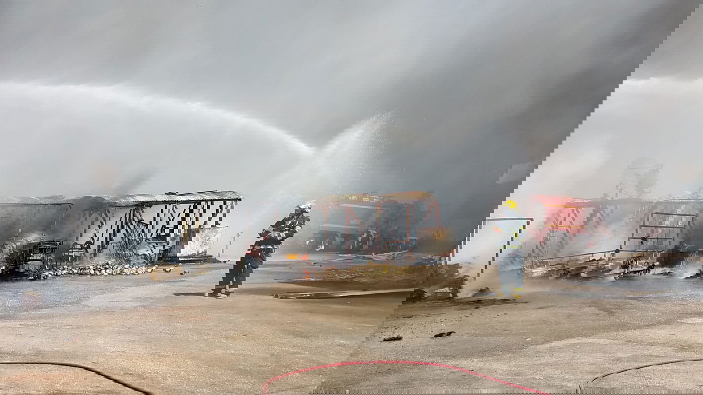 "קרינת חום אדירה": דליקת ענק סמוך לגבעת זאב