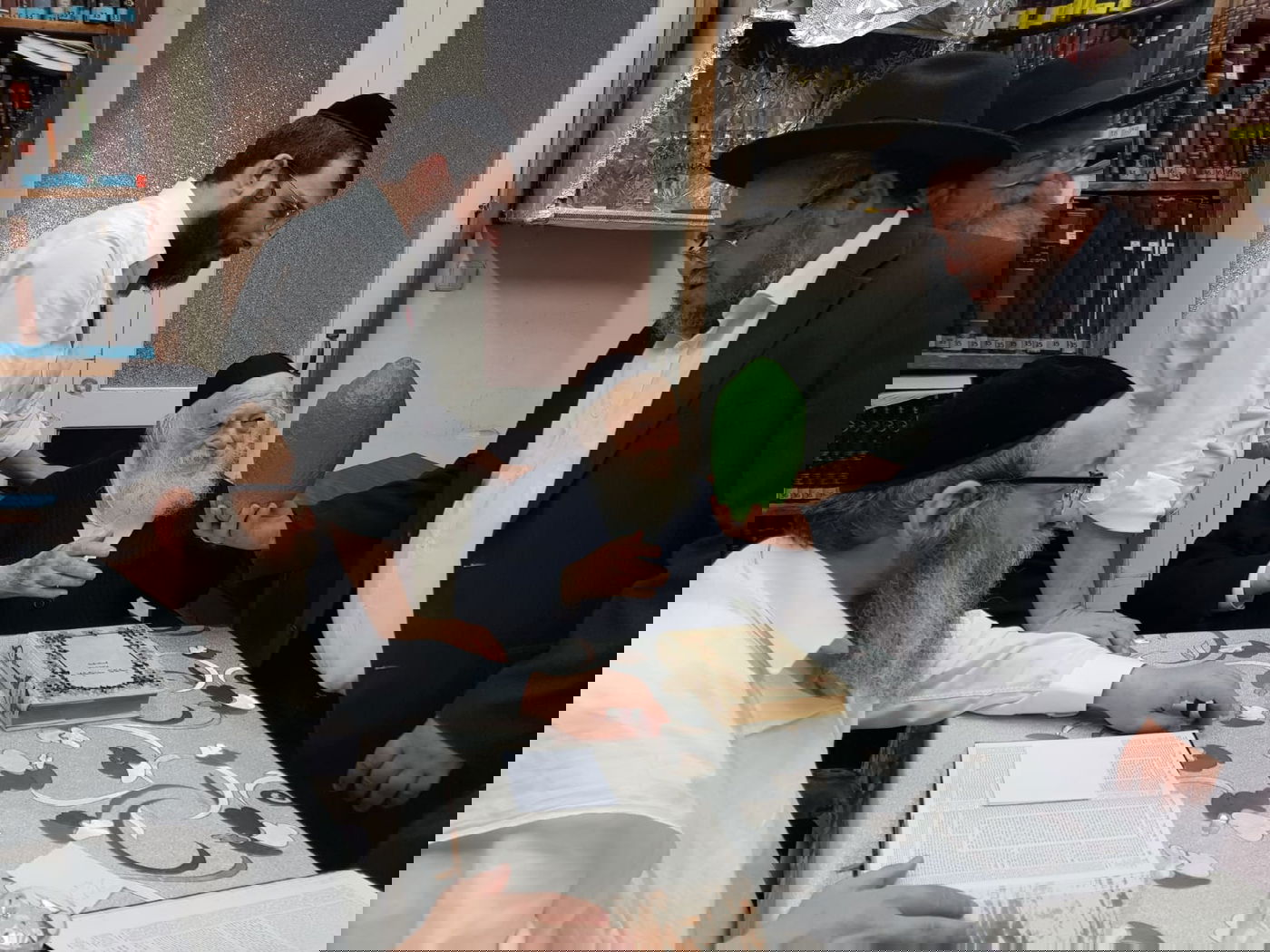 מתנה למרן לקראת ט"ו באב: אתרוג תימני ענק