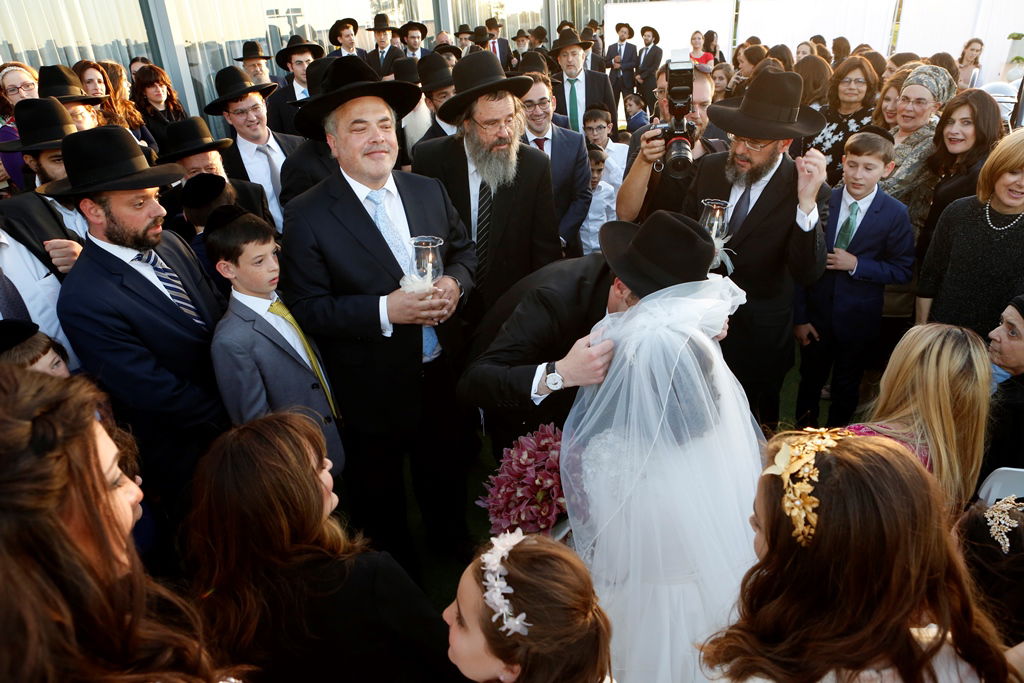 מנכ"ל המקומות הקדושים חיתן כולם הגיעו לברך • צפו