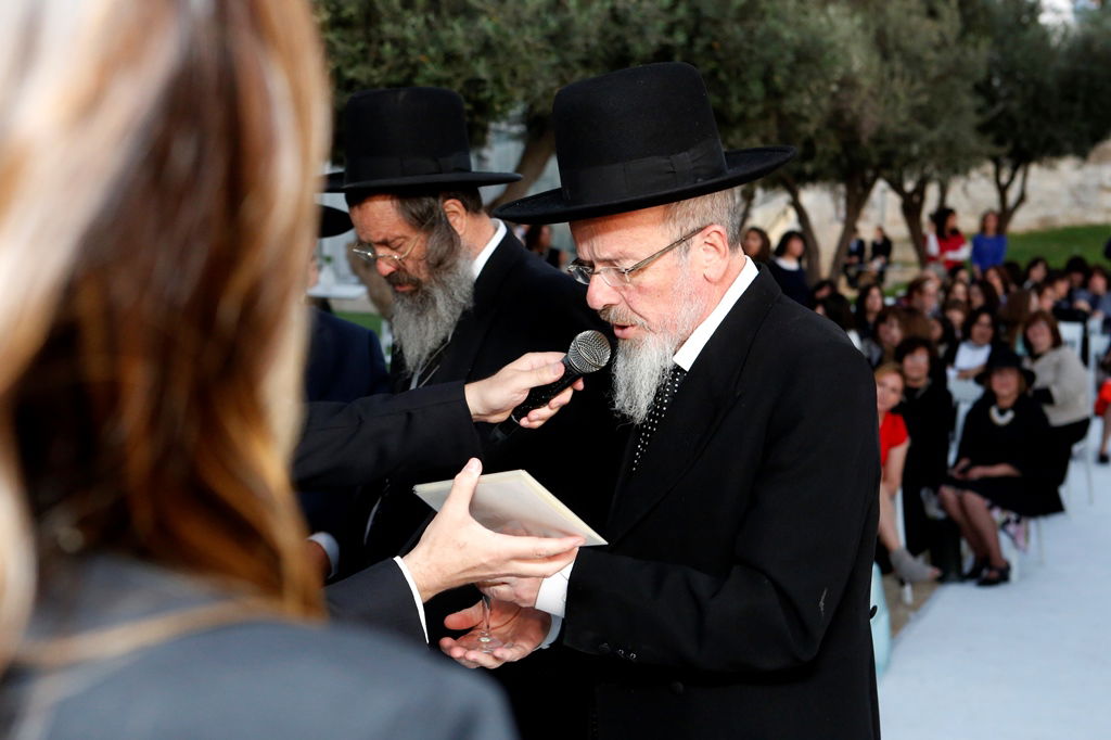 מנכ"ל המקומות הקדושים חיתן כולם הגיעו לברך • צפו