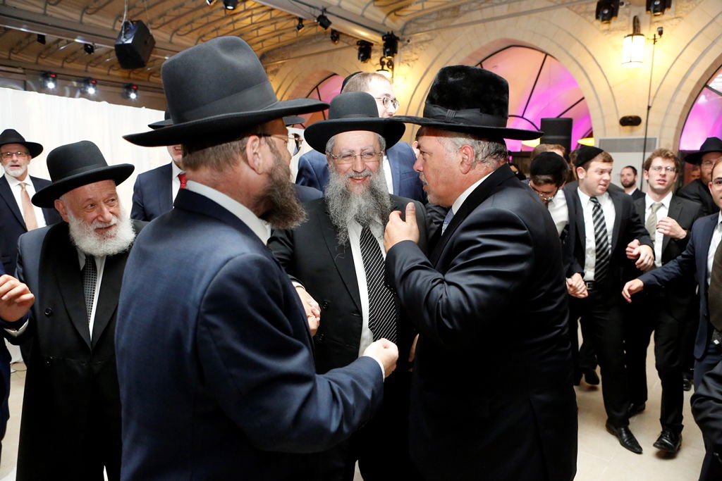 מנכ"ל המקומות הקדושים חיתן כולם הגיעו לברך • צפו