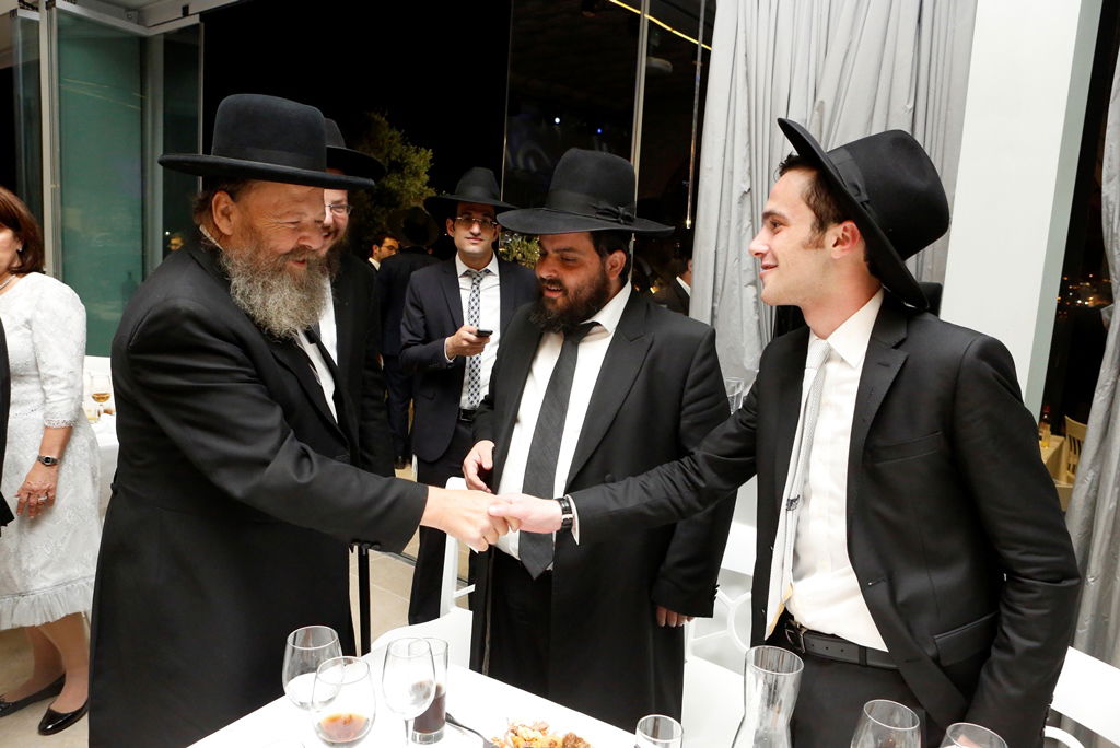 מנכ"ל המקומות הקדושים חיתן כולם הגיעו לברך • צפו