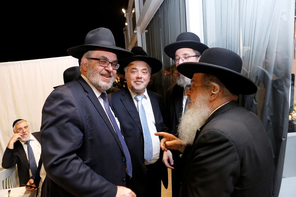 מנכ"ל המקומות הקדושים חיתן כולם הגיעו לברך • צפו