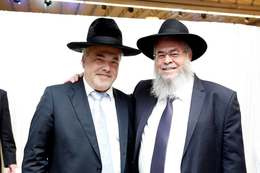 מנכ"ל המקומות הקדושים חיתן כולם הגיעו לברך • צפו