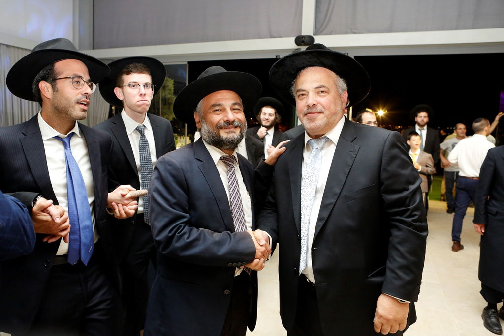 מנכ"ל המקומות הקדושים חיתן כולם הגיעו לברך • צפו