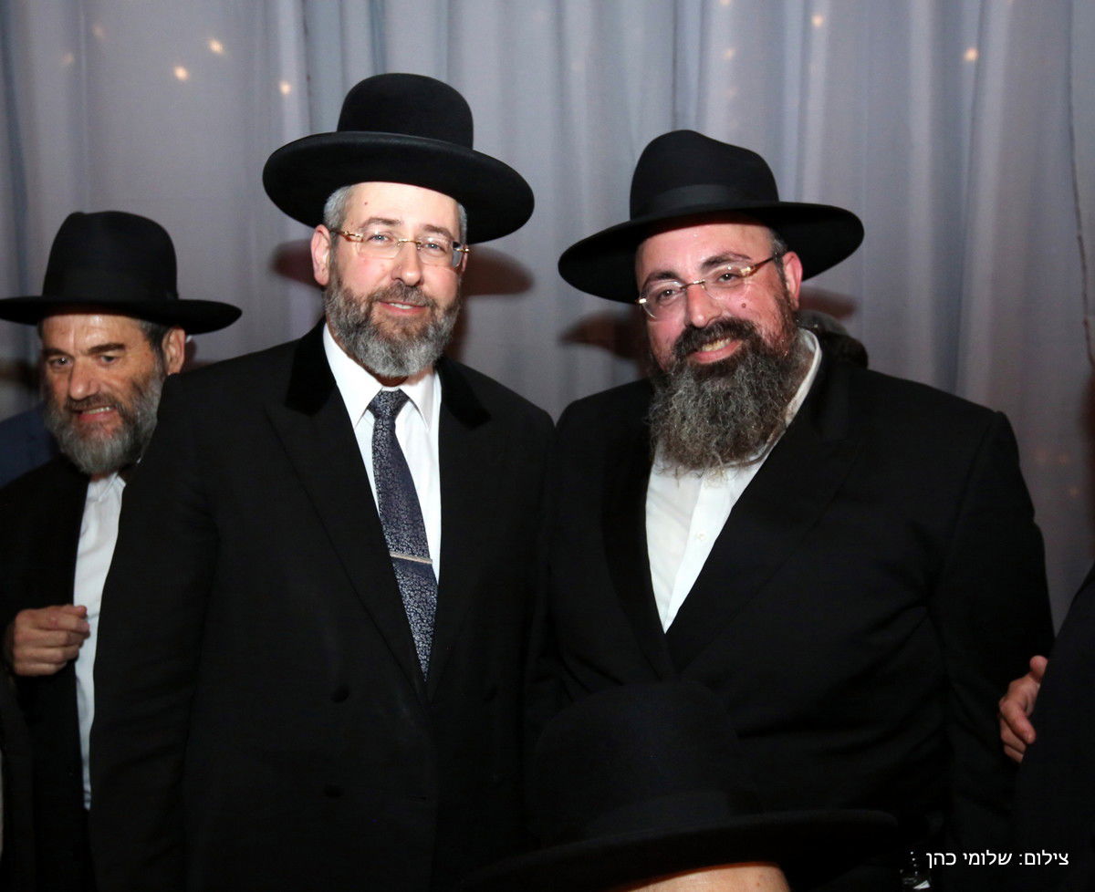 יוסי אליטוב חיתן וכולם התייצבו לברך •  צפו