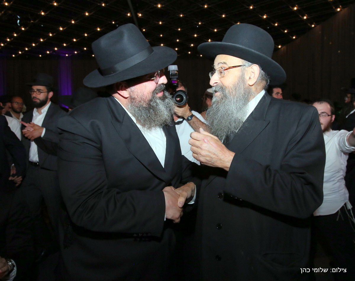 יוסי אליטוב חיתן וכולם התייצבו לברך •  צפו