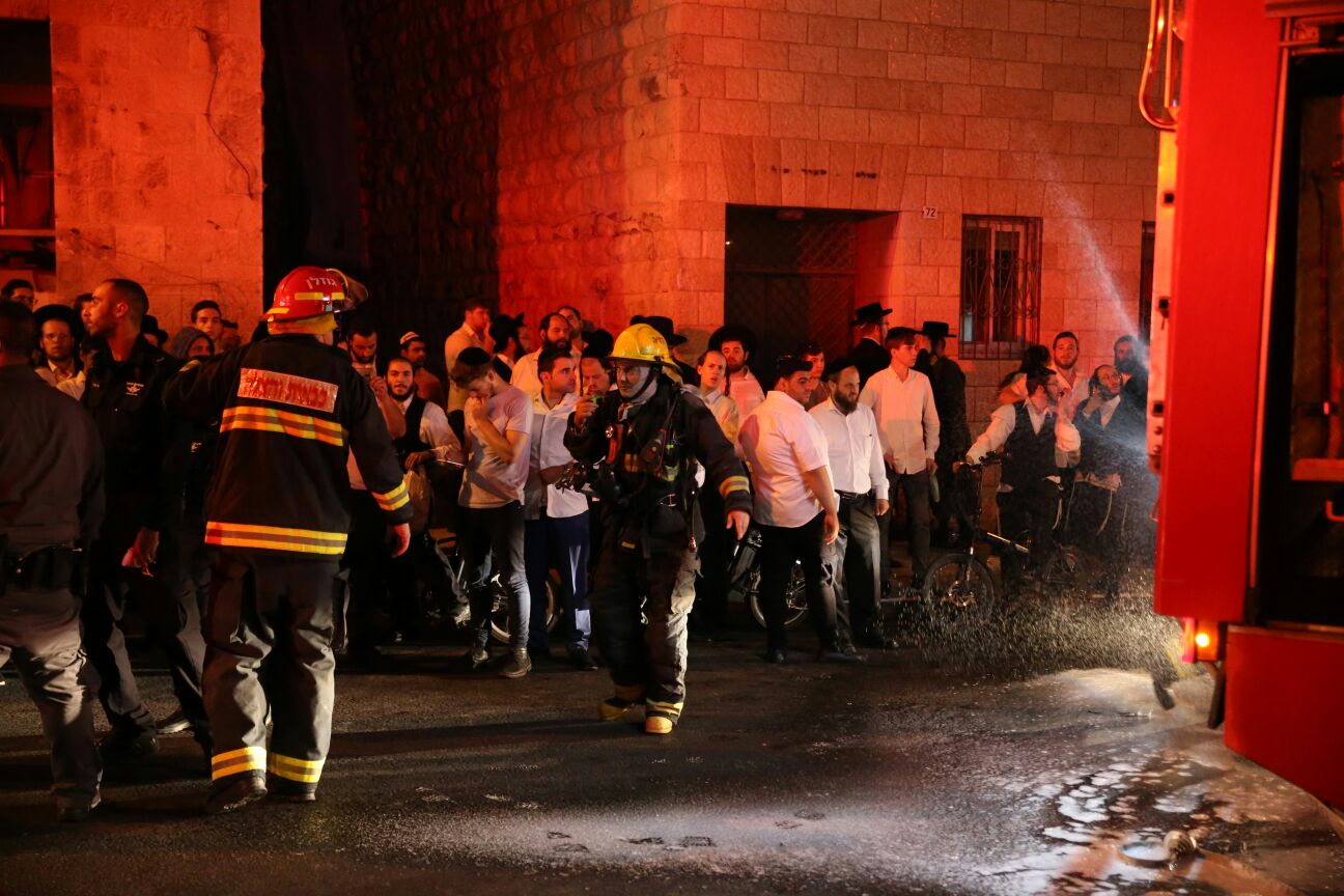 4 פצועים קשה בשריפה ברחוב הנביאים