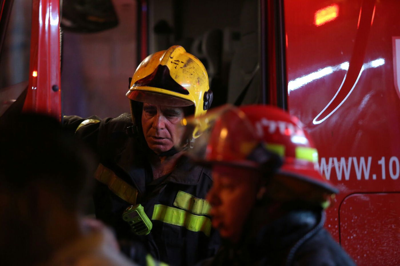 4 פצועים קשה בשריפה ברחוב הנביאים