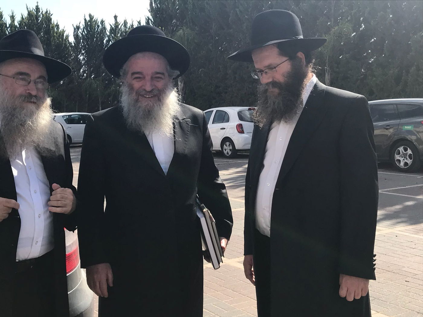 חתנו של מרן הגרי"ש אלישיב ב...כפר חב"ד