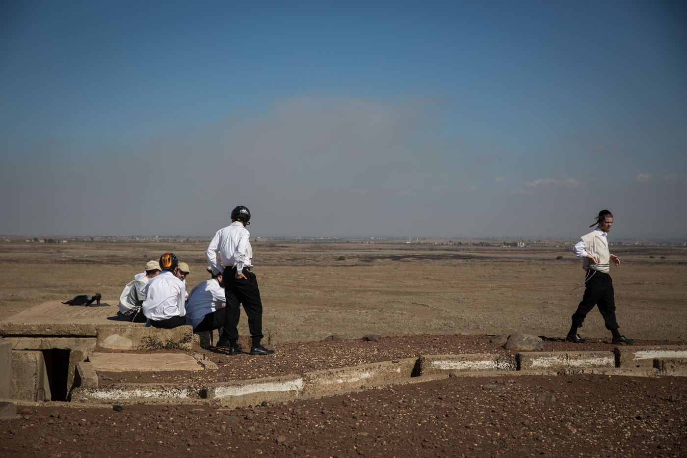 מנצלים את 'בין הזמנים' לצפות בקרבות אסד