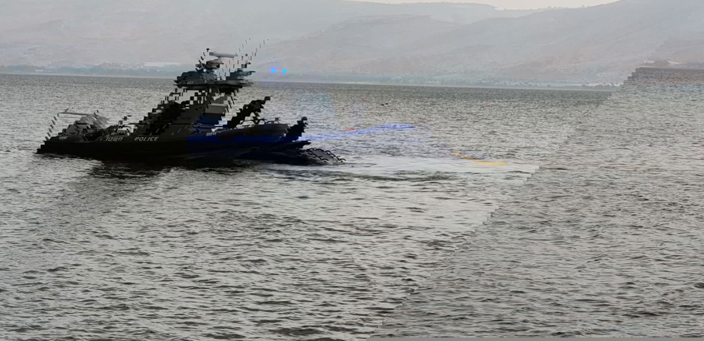 סירת שיטור ימי בחיפושים בכנרת