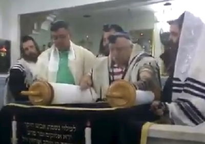 גבאי בבית הכנסת