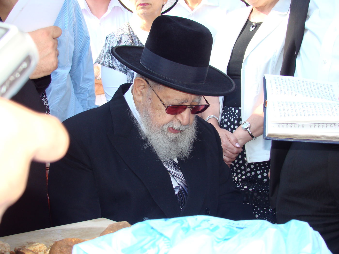 24 שנים לפטירתה: כשמרן זצ"ל עלה לקבר הרבנית