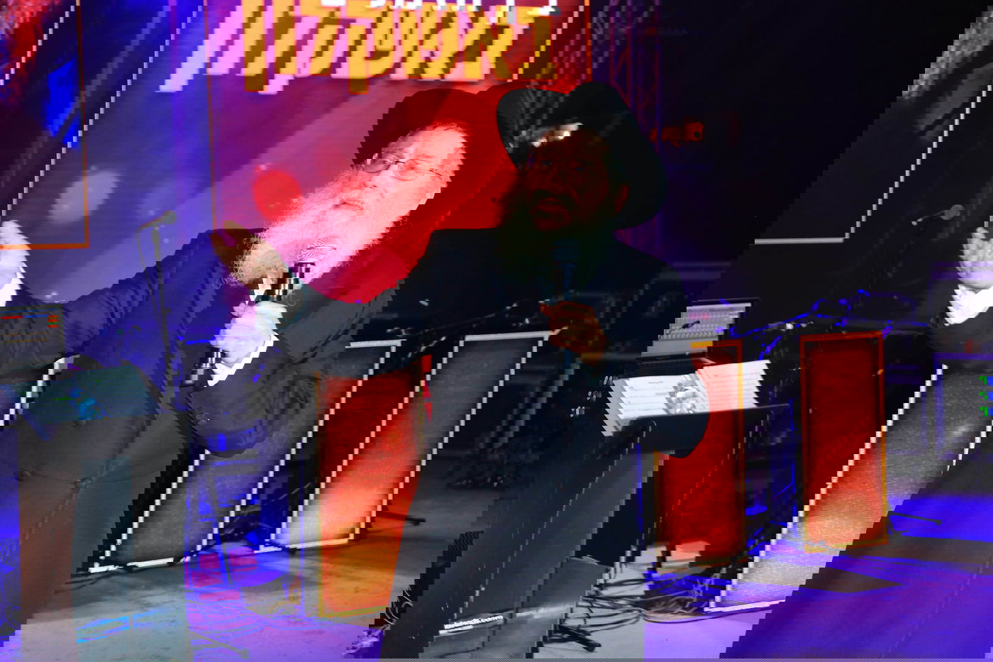 אברהם פריד שימח אלפים ביוזמת עירית אשקלון באמפי פארק