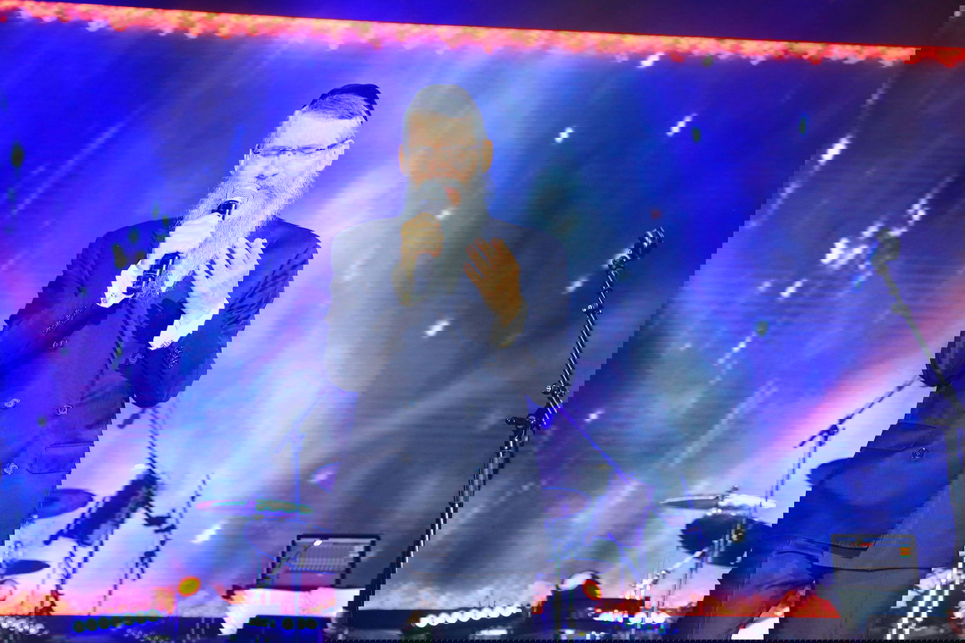 אברהם פריד שימח אלפים ביוזמת עירית אשקלון באמפי פארק