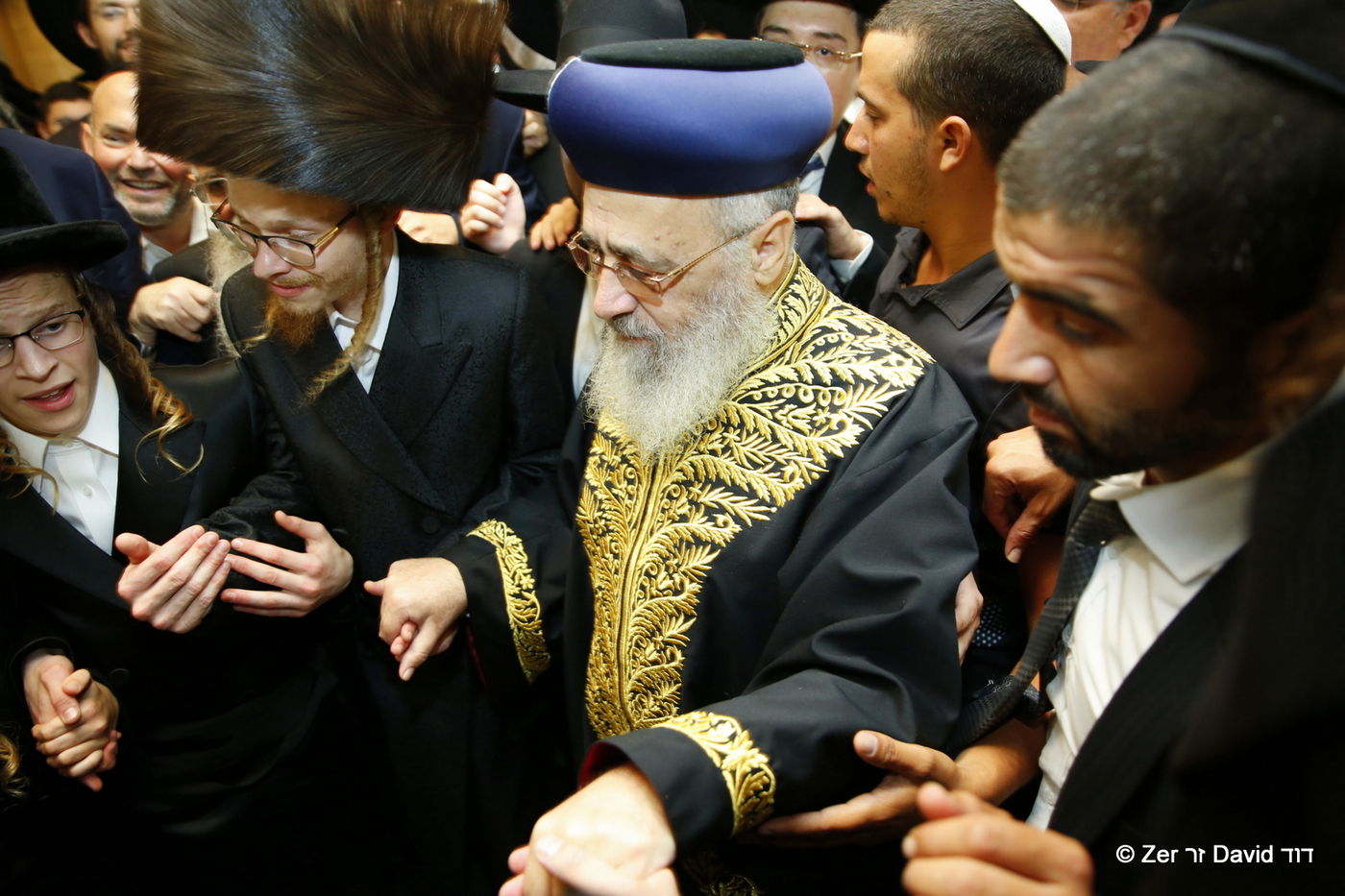 גדולי הרבנים בחתונת בן הרב פרץ מאיר