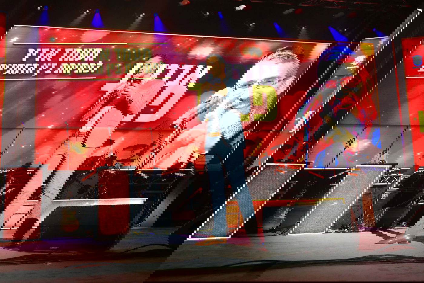 אברהם פריד שימח אלפים ביוזמת עירית אשקלון באמפי פארק