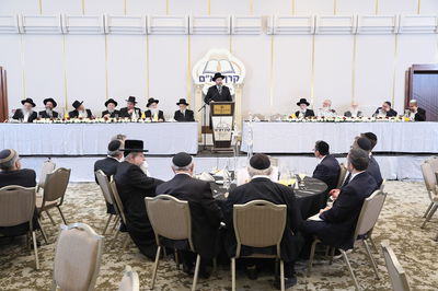 ראשי ישיבות מיר, 'מרכז', סלבודקה ו'הר המור' נפגשו • צפו