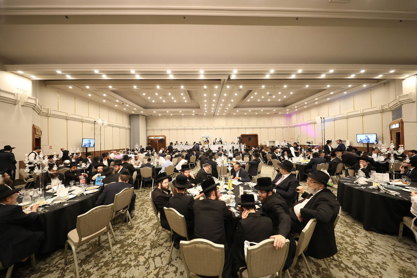 ראשי ישיבות מיר, 'מרכז', סלבודקה ו'הר המור' נפגשו • צפו