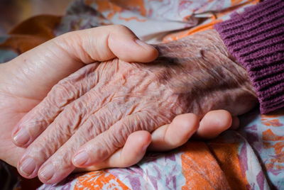 לתרום ברווחה. אילוסטרציה