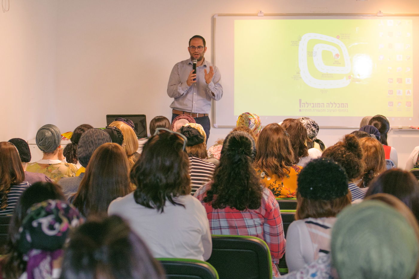 המילה האחרונה במהפכת ה-LED וצילום אומנותי. יום עיון בפרוג.