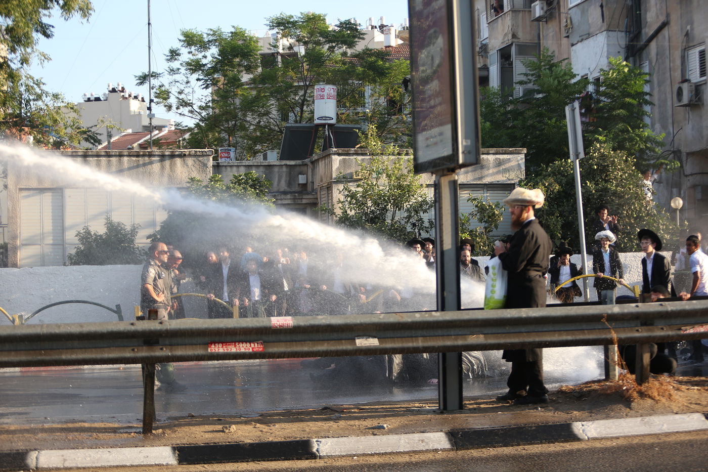 מפגינים מ"הפלג הירושלמי" חסמו את בני ברק • תיעוד נרחב