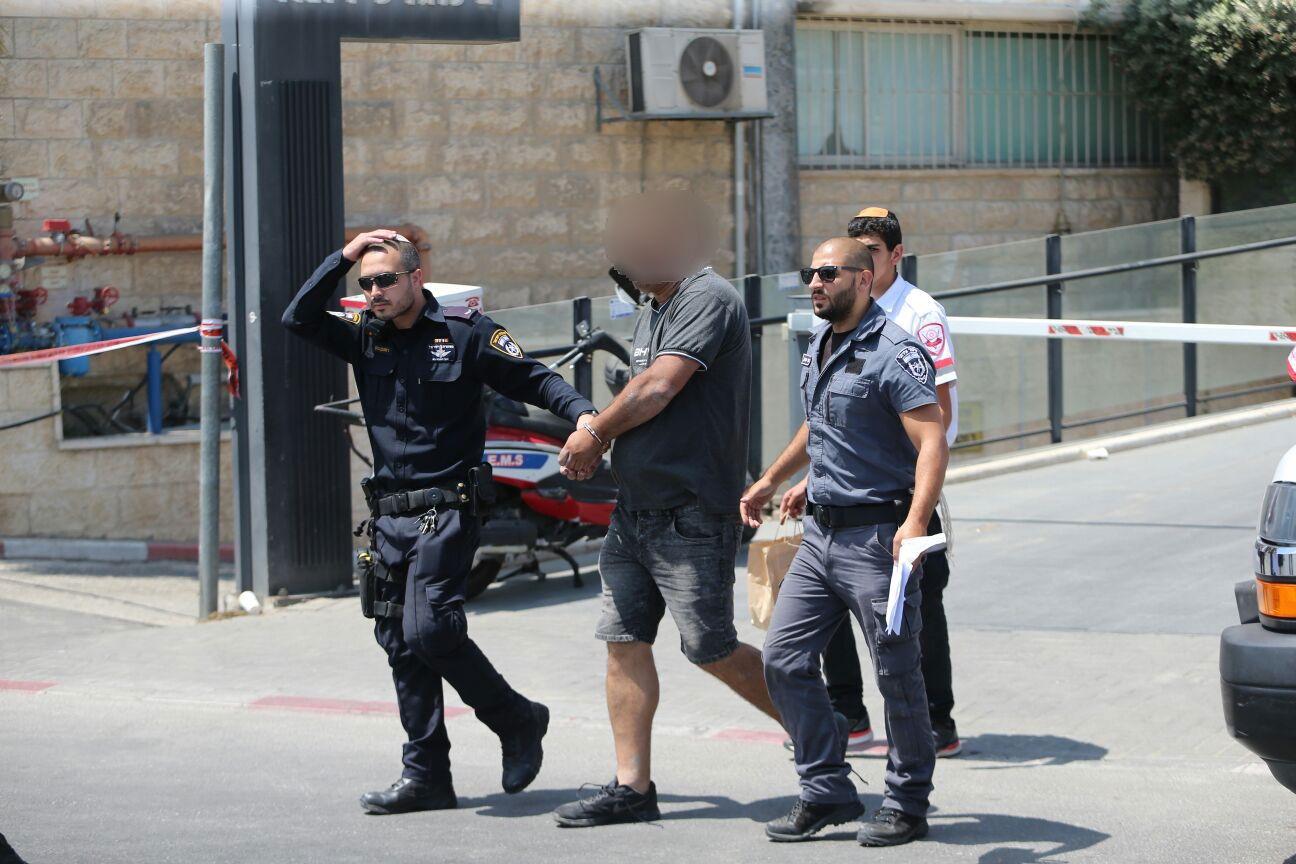 כוחות הימ"מ פשטו על השכונה החרדית גבעת שאול • צפו