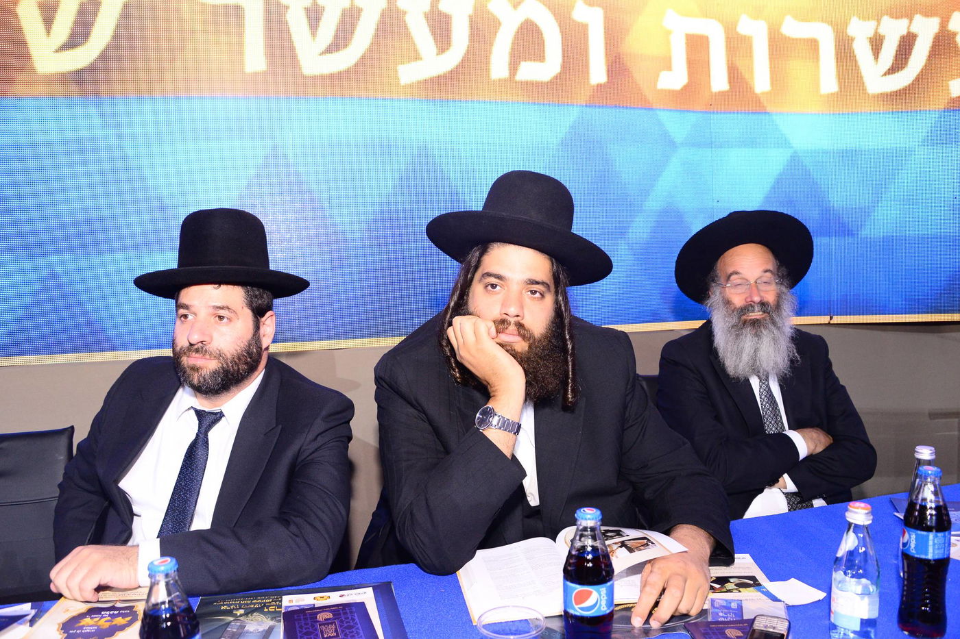 בהיכל מנורה: 12 אלף ילדים התכנסו עם מרן הגר"ח קנייבסקי • צפו