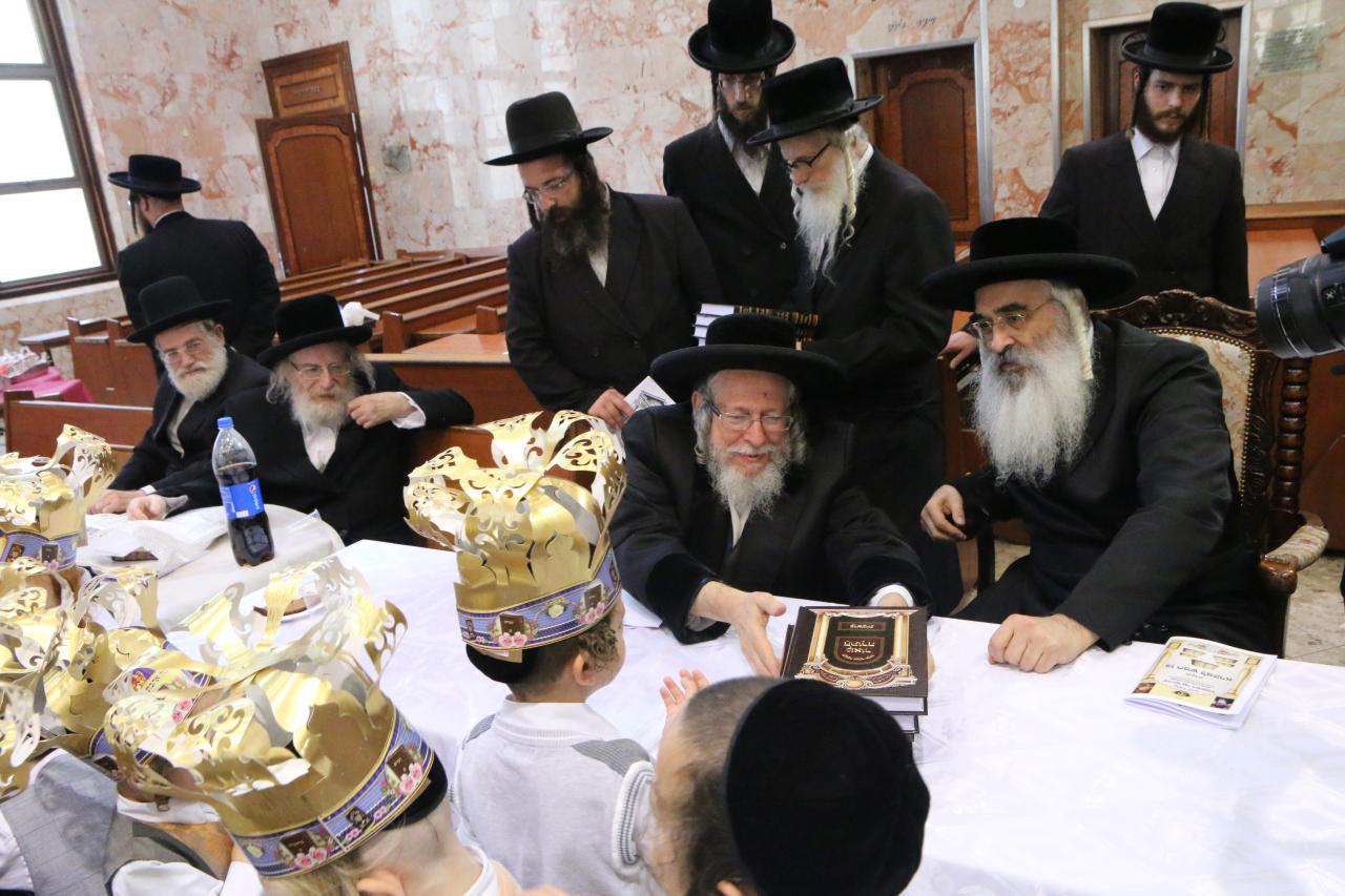 'חומש סעודה' בת"ת דושינסקיא בירושלים • תיעוד