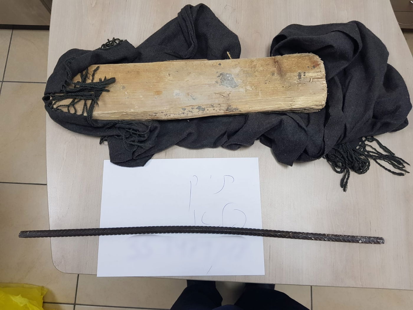 תייר ניסה לפרוץ לרכבים בירושלים ונעצר