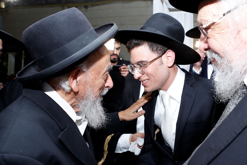 חתונת נכדת הראשל"צ הגר"ש עמאר • צפו