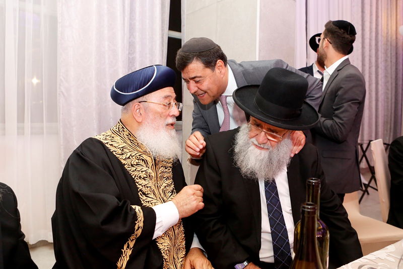 חתונת נכדת הראשל"צ הגר"ש עמאר • צפו