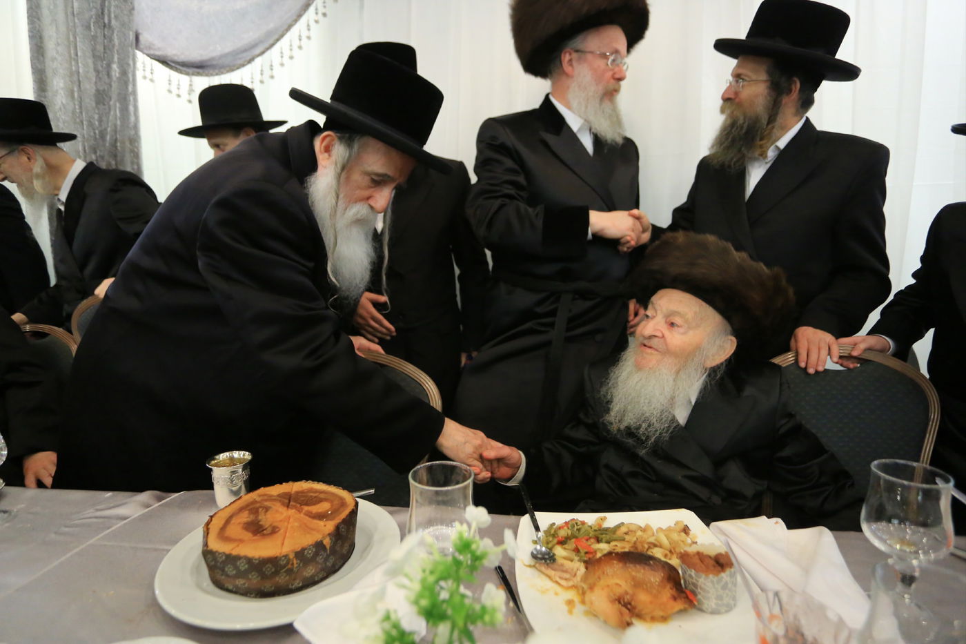 שמחת בר המצווה לנכד גאב"ד ביקאווסק • גלריה