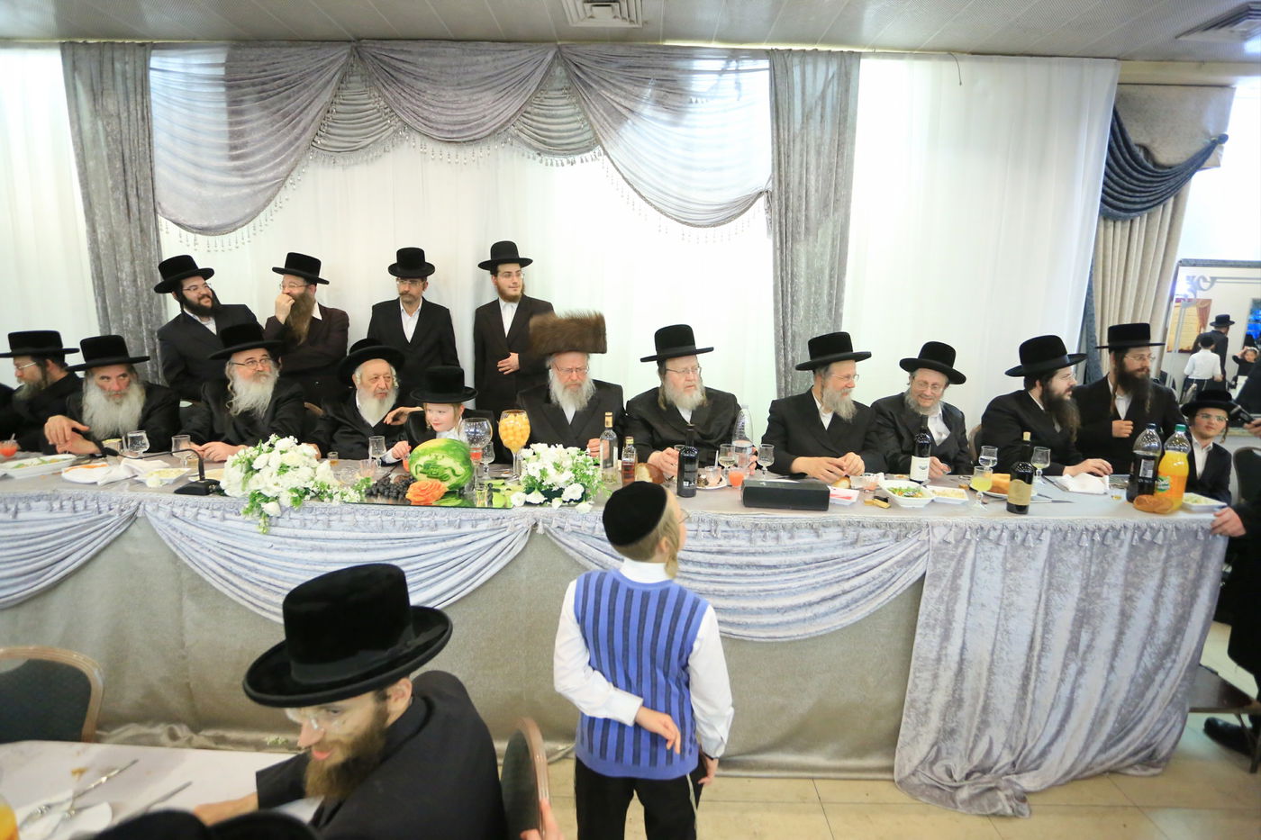 שמחת בר המצווה לנכד גאב"ד ביקאווסק • גלריה